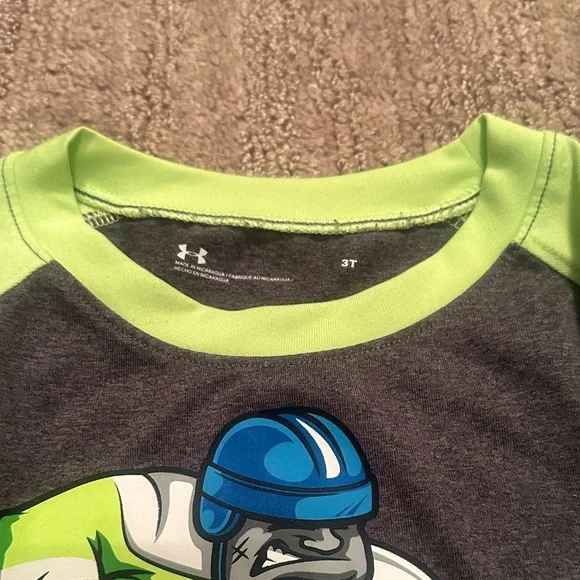 Under Armour lot. 3 long sleeve shirts and 1 pants size 3T - Picture 7 of 12